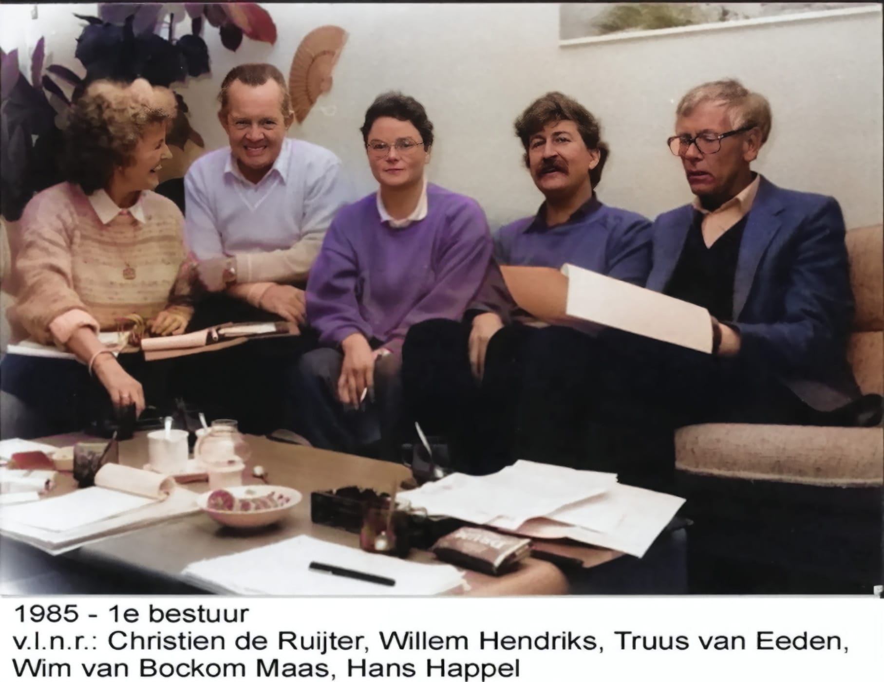 Historie 1 bestuur oud kleur